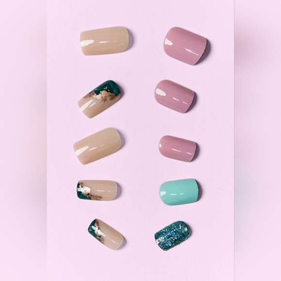 SO PINK BEAUTY Press On Nails 2 Packs In Polished Petals - Picture 3 of 3